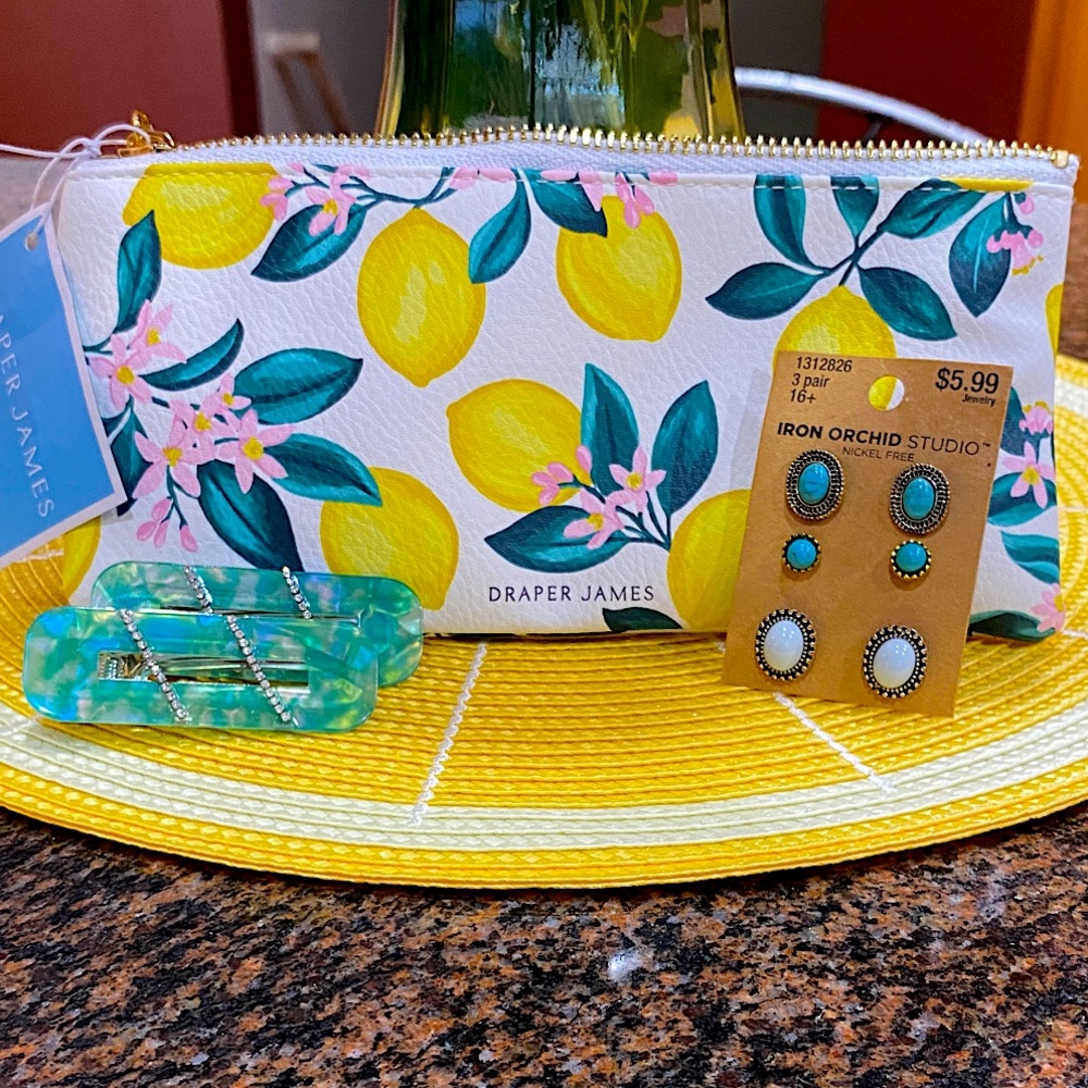 Draper James-  Citrus Blossom Pouch NWT & FREE hair clips or earrings:)